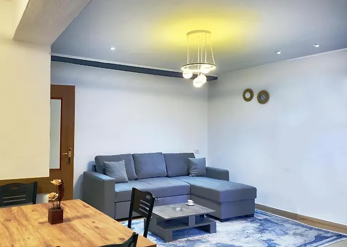 Апартаменты Center Apartment, 30m From Center.