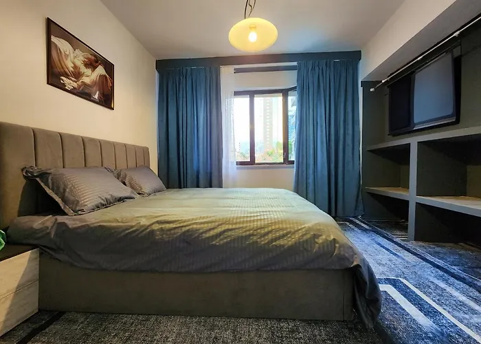 Center Apartment, 30m From Center. Тирана